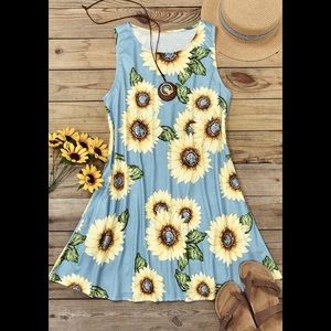 Sunflower Pocket Dress - no Necklace - Blue